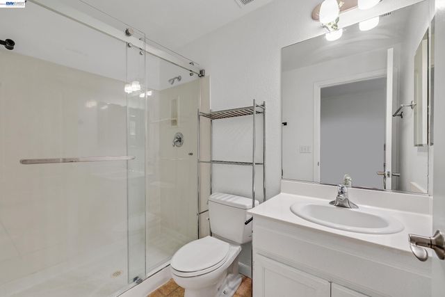 1594 Tucker St 56, Oakland, CA 94603