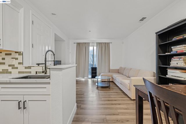 1594 Tucker St 56, Oakland, CA 94603