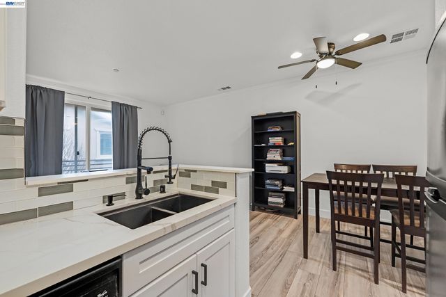 1594 Tucker St 56, Oakland, CA 94603
