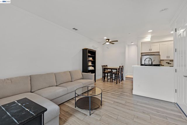 1594 Tucker St 56, Oakland, CA 94603