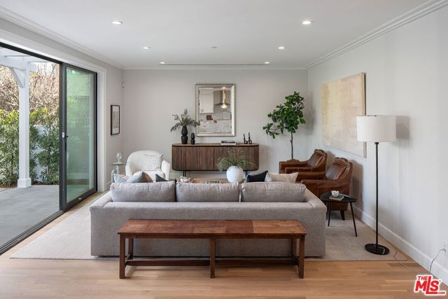 9013 Sawyer Street, Los Angeles, CA 90035