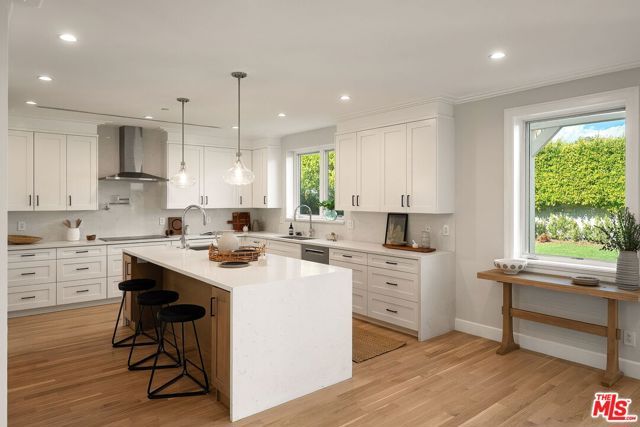 9013 Sawyer Street, Los Angeles, CA 90035