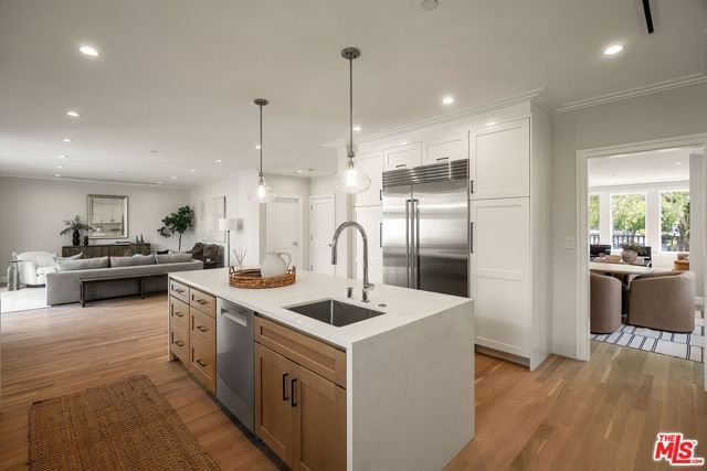 9013 Sawyer Street, Los Angeles, CA 90035