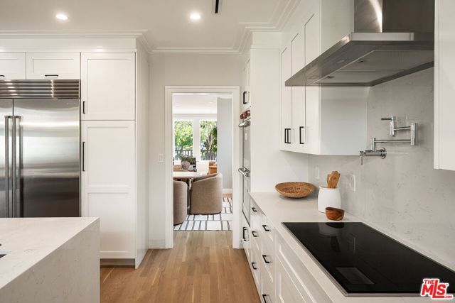 9013 Sawyer Street, Los Angeles, CA 90035