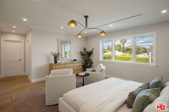 9013 Sawyer Street, Los Angeles, CA 90035