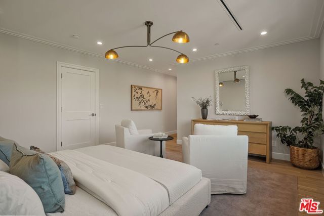 9013 Sawyer Street, Los Angeles, CA 90035