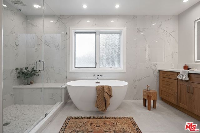 9013 Sawyer Street, Los Angeles, CA 90035