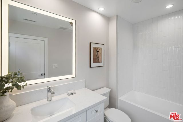 9013 Sawyer Street, Los Angeles, CA 90035