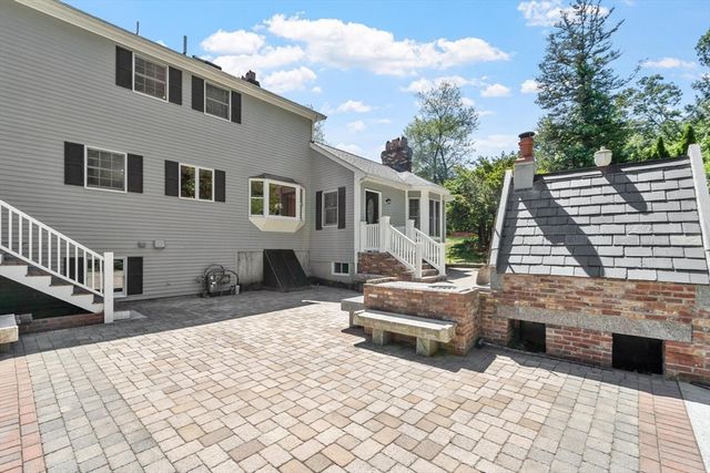 4 Battcock Road, Billerica, MA 01821