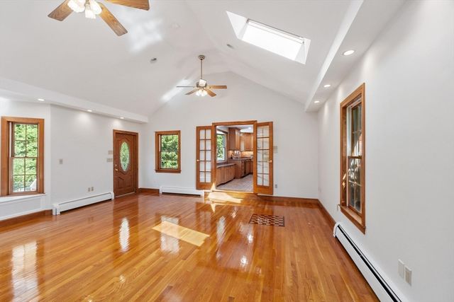 4 Battcock Road, Billerica, MA 01821