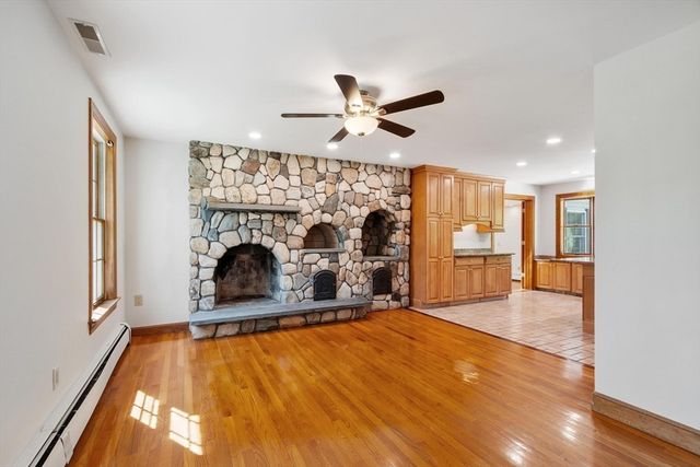 4 Battcock Road, Billerica, MA 01821