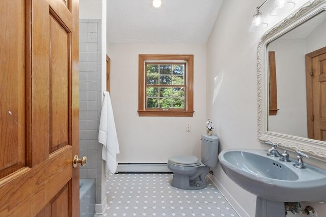 4 Battcock Road, Billerica, MA 01821