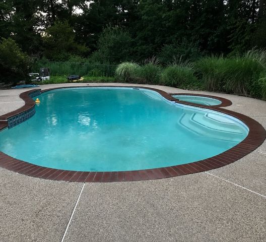 4 Battcock Road, Billerica, MA 01821