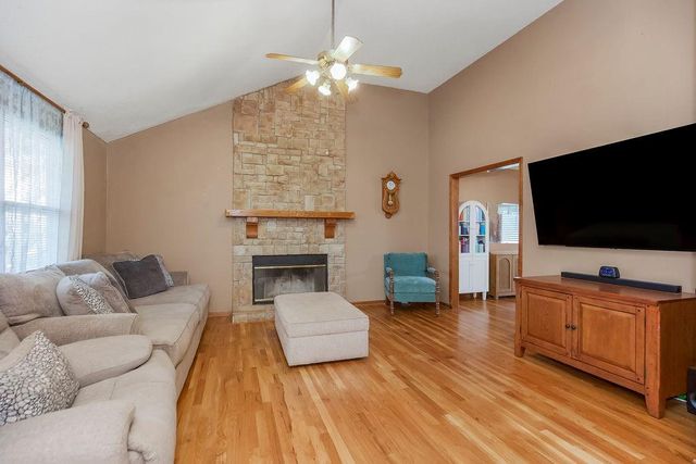 1924 NW 62nd Terrace, Kansas City, MO 64151