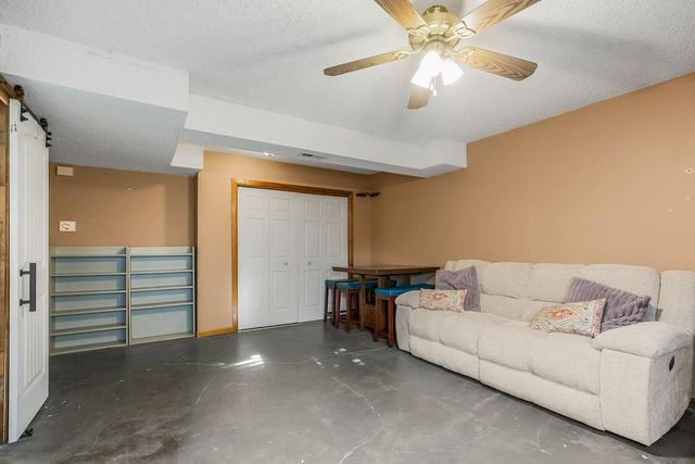 1924 NW 62nd Terrace, Kansas City, MO 64151