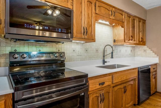 1924 NW 62nd Terrace, Kansas City, MO 64151