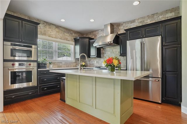 37 Clayton Court, Hudson, OH 44236
