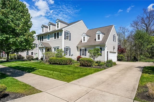 37 Clayton Court, Hudson, OH 44236