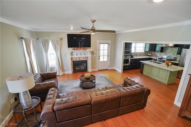 37 Clayton Court, Hudson, OH 44236