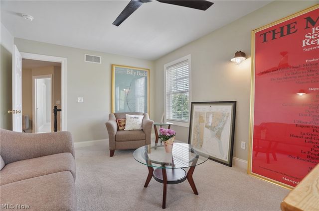 37 Clayton Court, Hudson, OH 44236