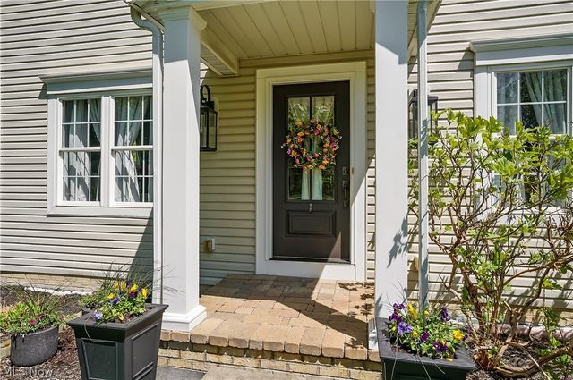 37 Clayton Court, Hudson, OH 44236