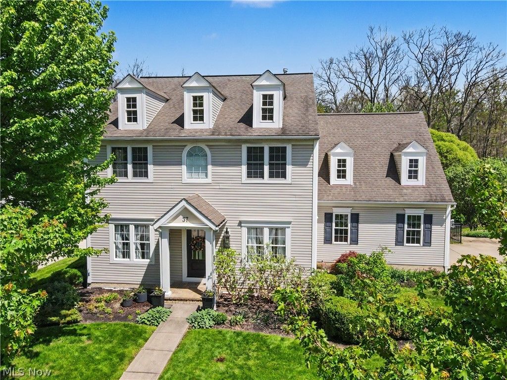 37 Clayton Court, Hudson, OH 44236