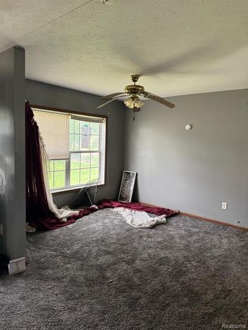 3231 W Hobson Avenue, Flint, MI 48504