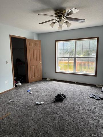 3231 W Hobson Avenue, Flint, MI 48504