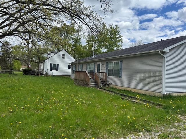 3231 W Hobson Avenue, Flint, MI 48504