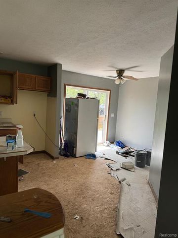 3231 W Hobson Avenue, Flint, MI 48504