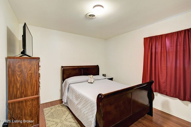 10010 Donau Ln, Louisville, KY 40272