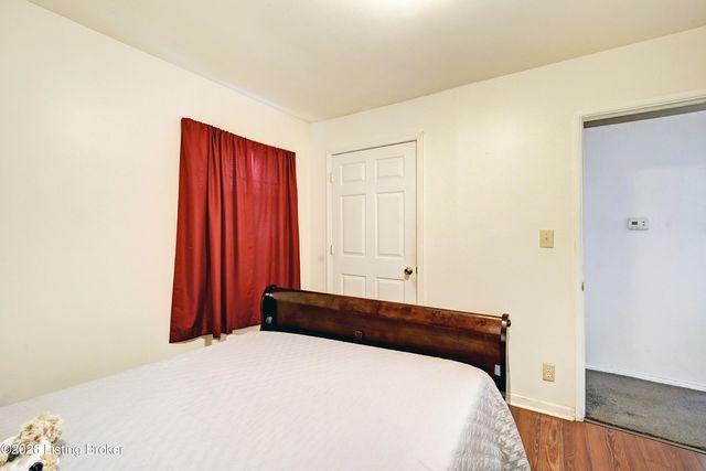 10010 Donau Ln, Louisville, KY 40272