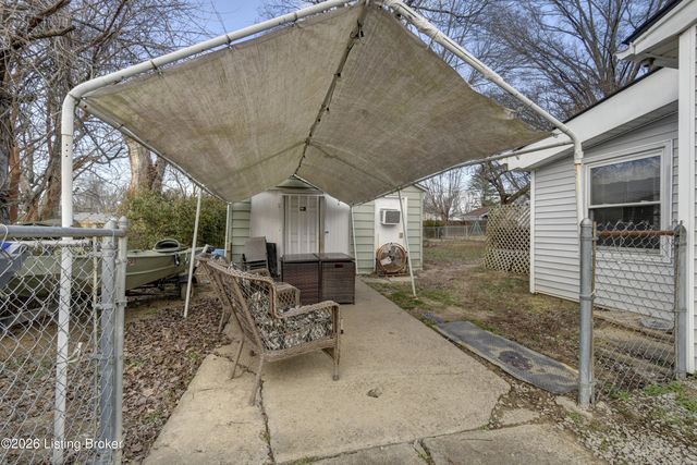 10010 Donau Ln, Louisville, KY 40272