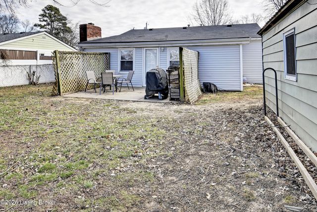 10010 Donau Ln, Louisville, KY 40272