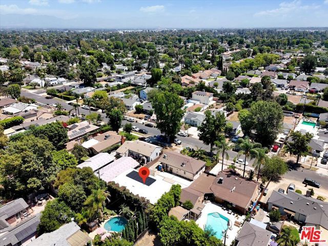 6913 Encino Avenue Upper unit, Los Angeles, CA 91406