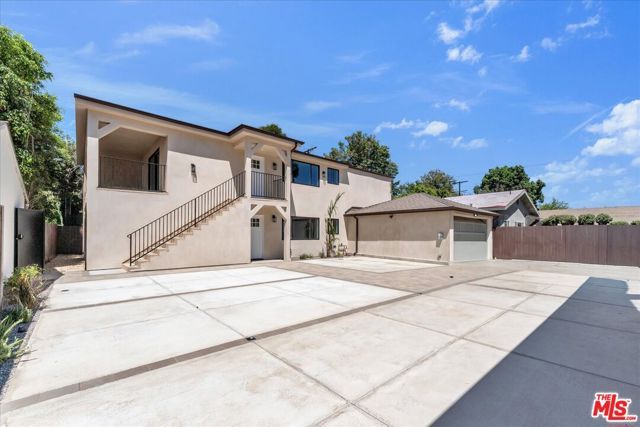 6913 Encino Avenue Upper unit, Los Angeles, CA 91406