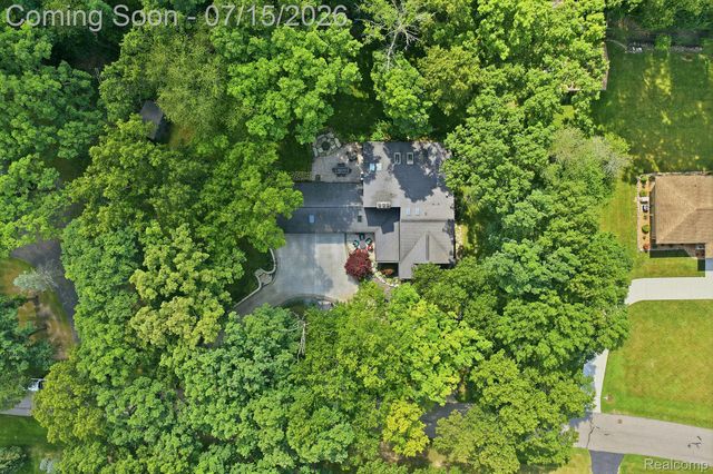 1258 Priscilla Lane, Rochester Hills, MI 48309