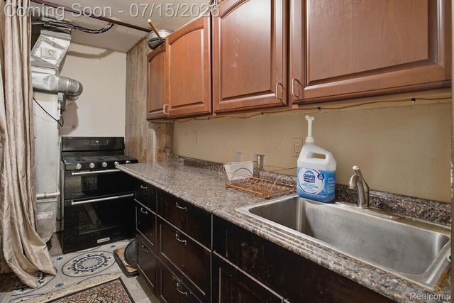 1258 Priscilla Lane, Rochester Hills, MI 48309