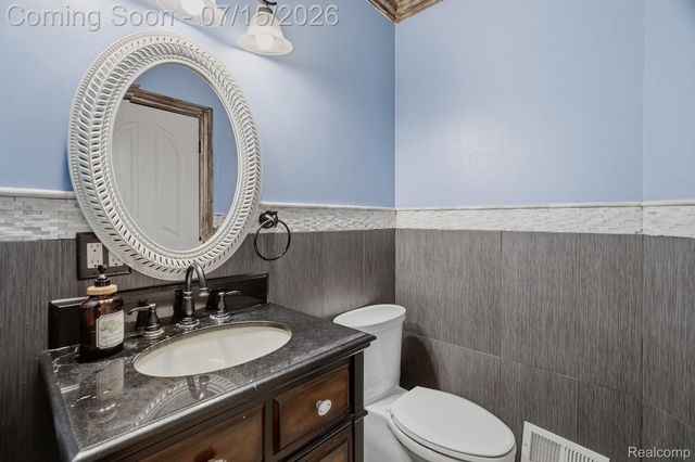 1258 Priscilla Lane, Rochester Hills, MI 48309