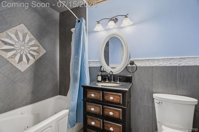 1258 Priscilla Lane, Rochester Hills, MI 48309