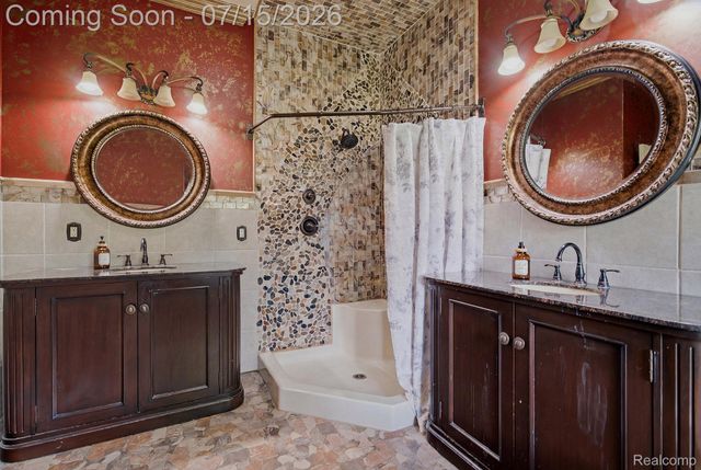 1258 Priscilla Lane, Rochester Hills, MI 48309