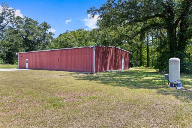 1333 US HWY 59, Jefferson, TX 75657