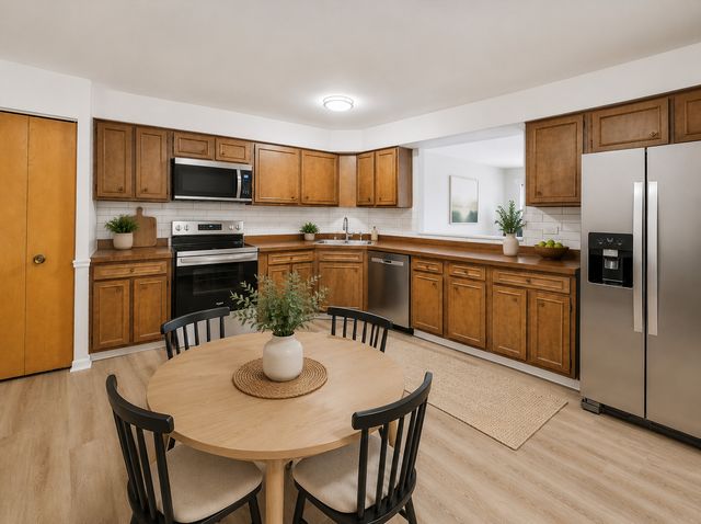 1025 S Fernandez Avenue 1S, Arlington Heights, IL 60005