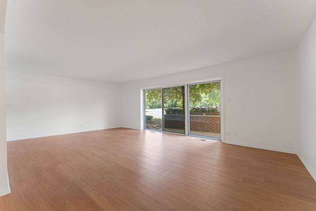 1025 S Fernandez Avenue 1S, Arlington Heights, IL 60005