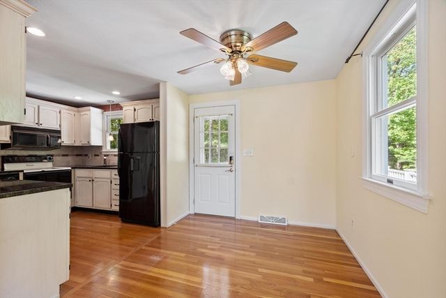 24 Meadowview Rd, Georgetown, MA 01833