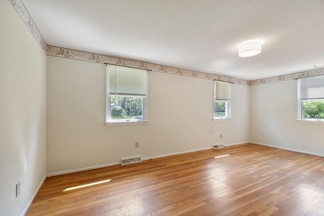 24 Meadowview Rd, Georgetown, MA 01833