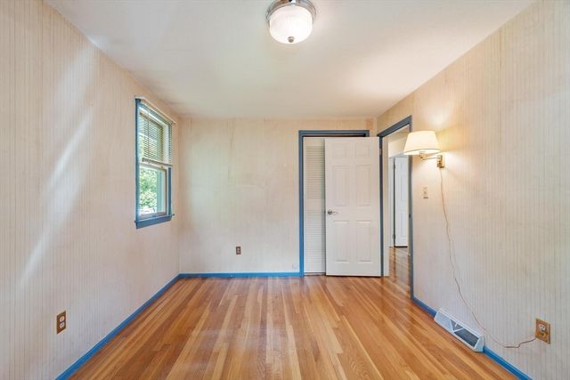 24 Meadowview Rd, Georgetown, MA 01833