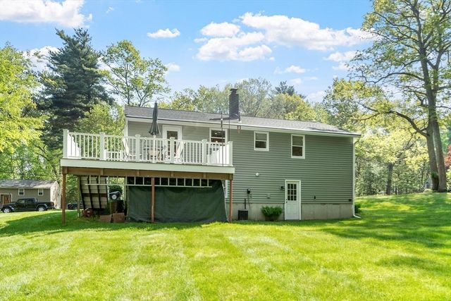 24 Meadowview Rd, Georgetown, MA 01833