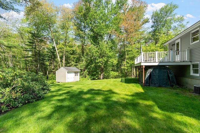 24 Meadowview Rd, Georgetown, MA 01833