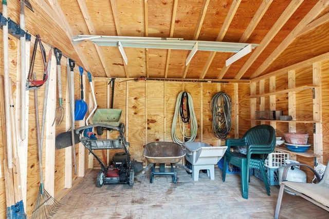 24 Meadowview Rd, Georgetown, MA 01833